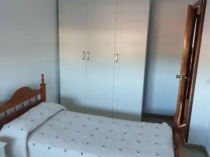 Schlafzimmer von Wohnung zur Miete in Almanza mit Möbliert