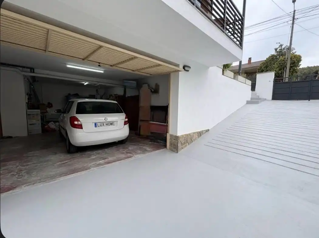 Parking de Casa o chalet en venta en Lliçà d'Amunt con Aire acondicionado, Calefacción y Jardín privado