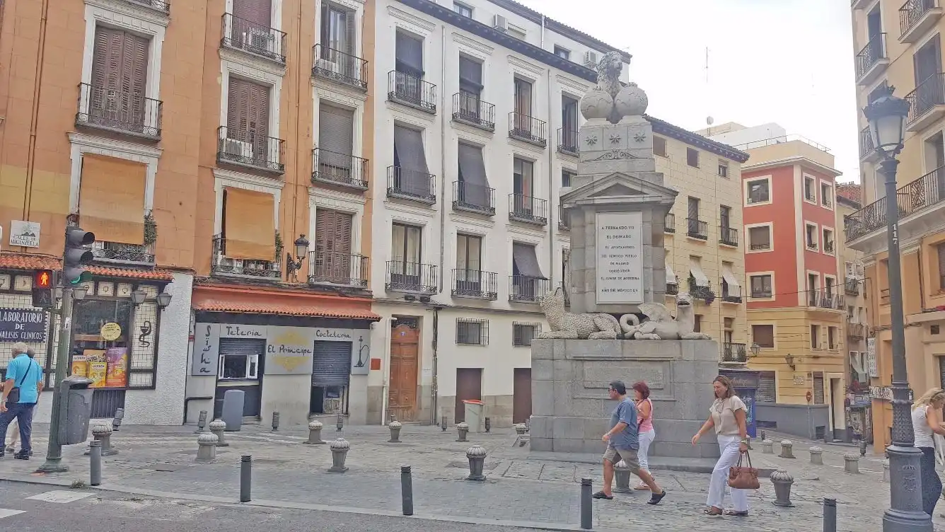 Vista exterior de Ático de alquiler en Madrid con Aire acondicionado, Calefacción y Amueblado