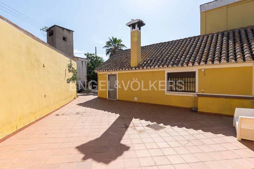 Exterior view of Country house for sale in El Puig de Santa Maria  with Air Conditioner, Heating and Private garden