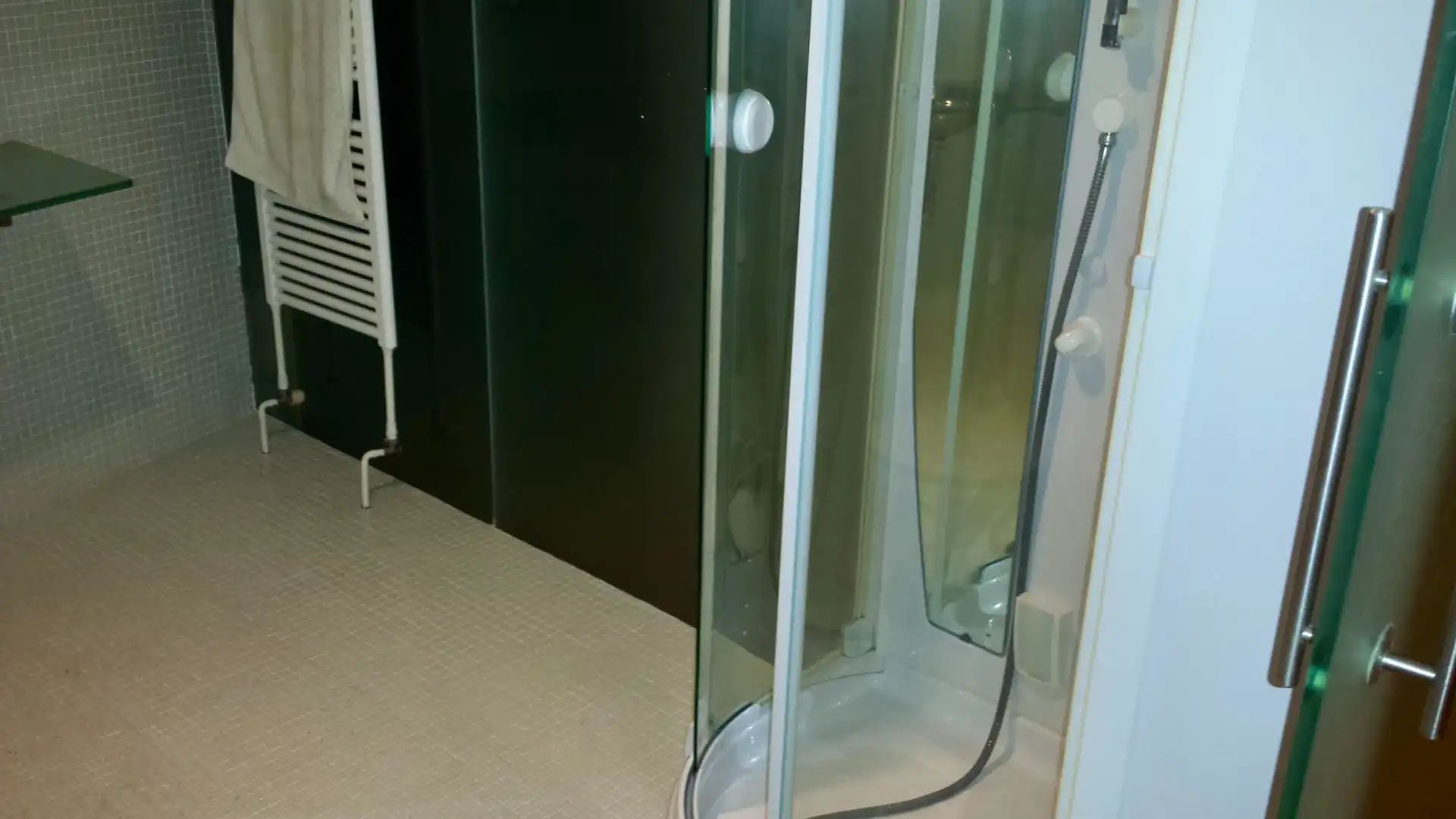Badezimmer von Wohnung zum Verkauf in Ciudad Real mit Klimaanlage, Heizung und Terrasse
