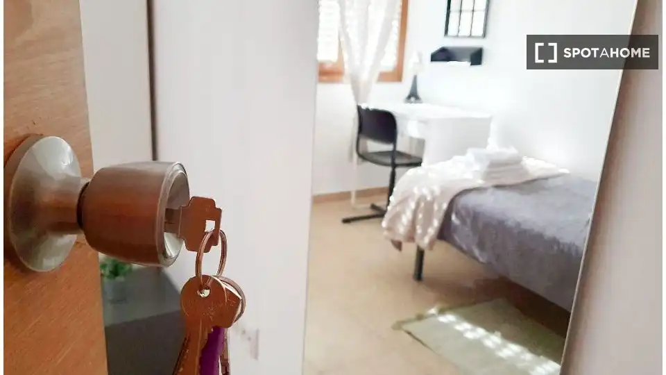 Habitación en El Cabanyal - El Canyamelar