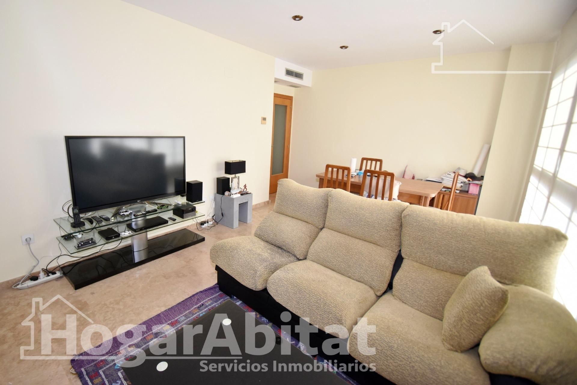 Living room of Flat for sale in Castellón de la Plana / Castelló de la Plana  with Air Conditioner, Heating and Private garden