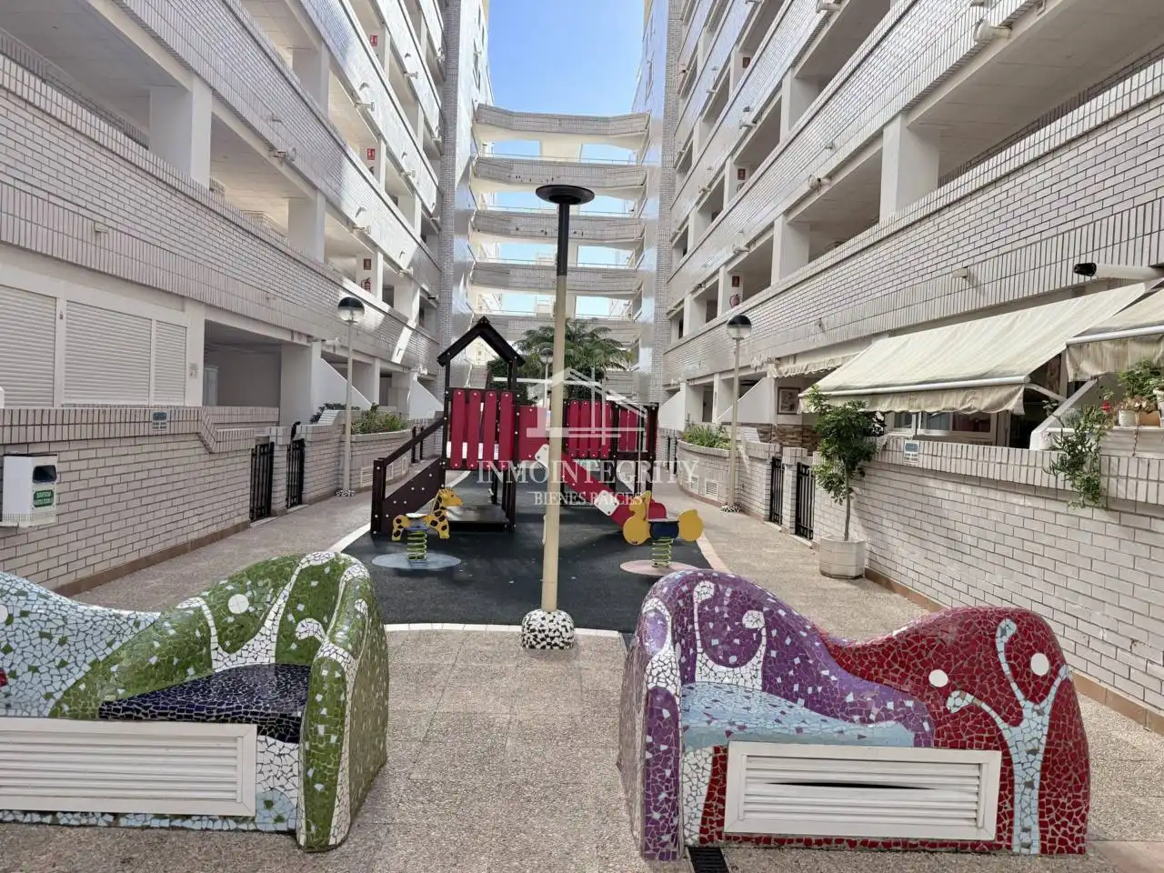 Apartamento con piscina en venta en Avenida Central, imagen 40