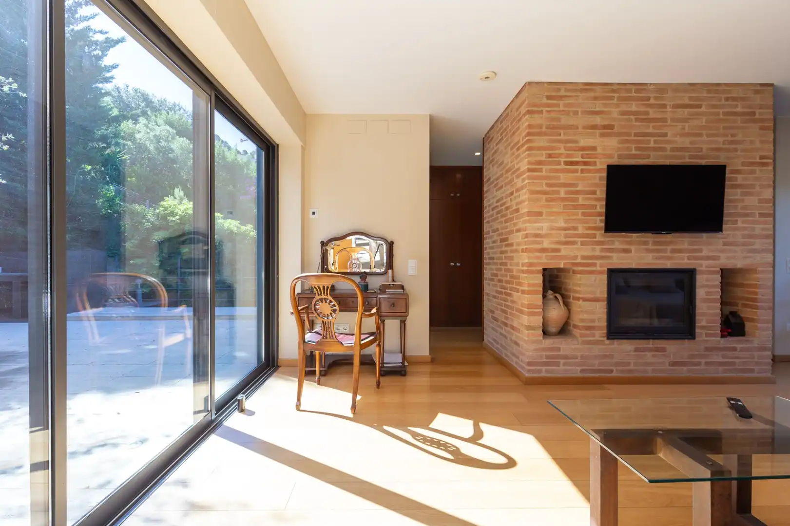 Sala d'estar de Casa o xalet en venda en Sant Cugat del Vallès amb Aire condicionat, Calefacció i Terrassa