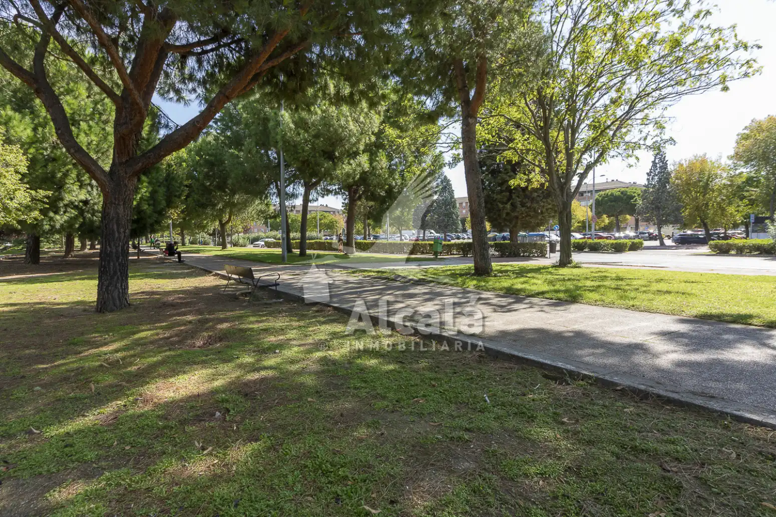 Vista exterior de Pis en venda en Alcalá de Henares amb Aire condicionat, Calefacció i Terrassa