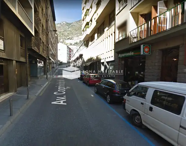 Local comercial de lloguer a Les Escaldes