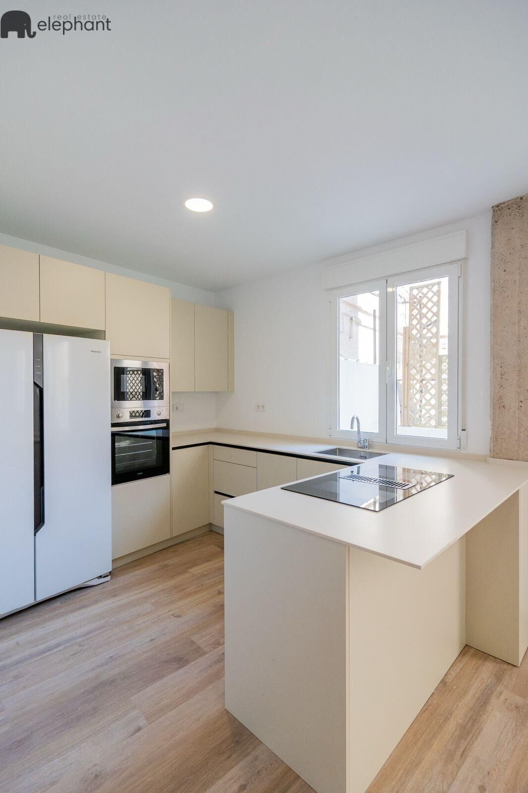 Kitchen of Apartment for sale in  Valencia Capital  with Air Conditioner, Heating and Balcony