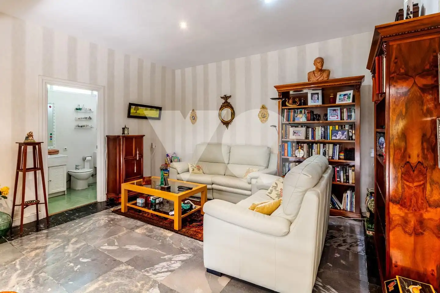 Sala d'estar de Casa o xalet en venda en Majadahonda amb Aire condicionat, Calefacció i Jardí privat