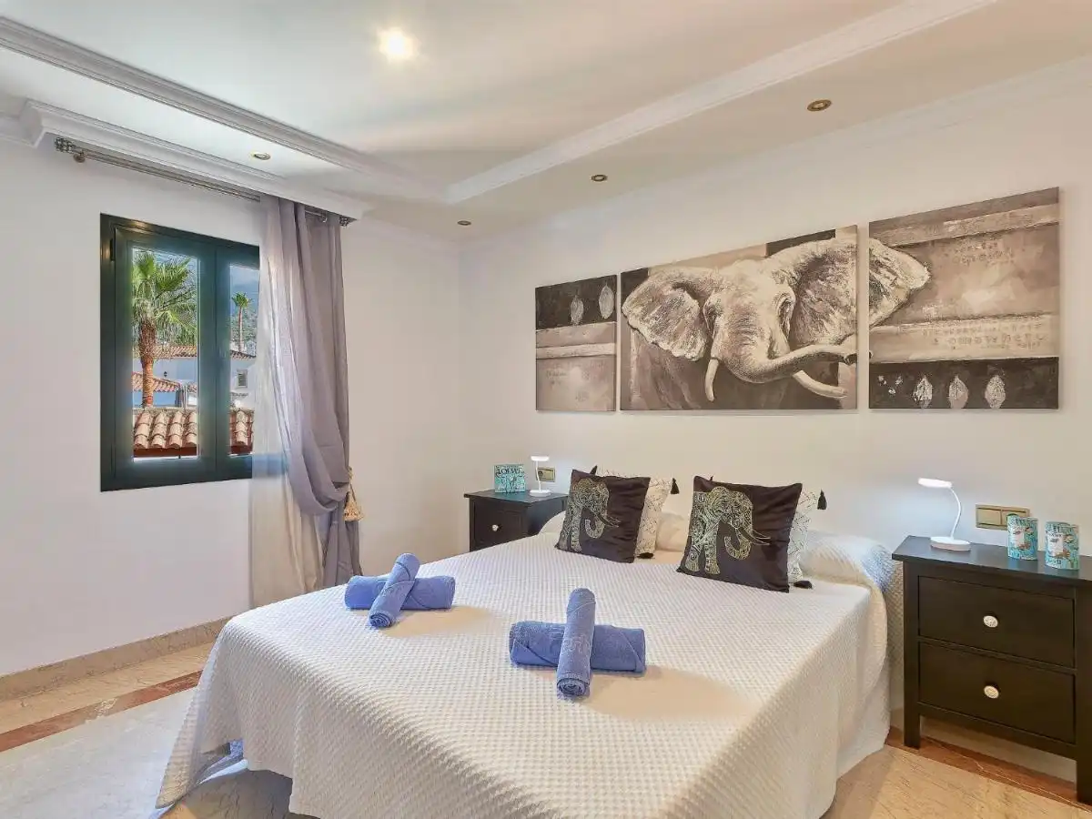 Bedroom of Houses for rent in Marbella  with Air Conditioner, Heating and Private garden