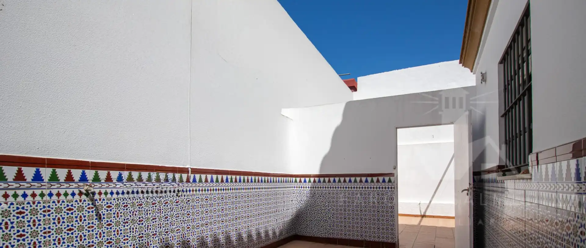 Vista exterior de Casa adosada en venta en Chipiona con Aire acondicionado, Trastero y Amueblado