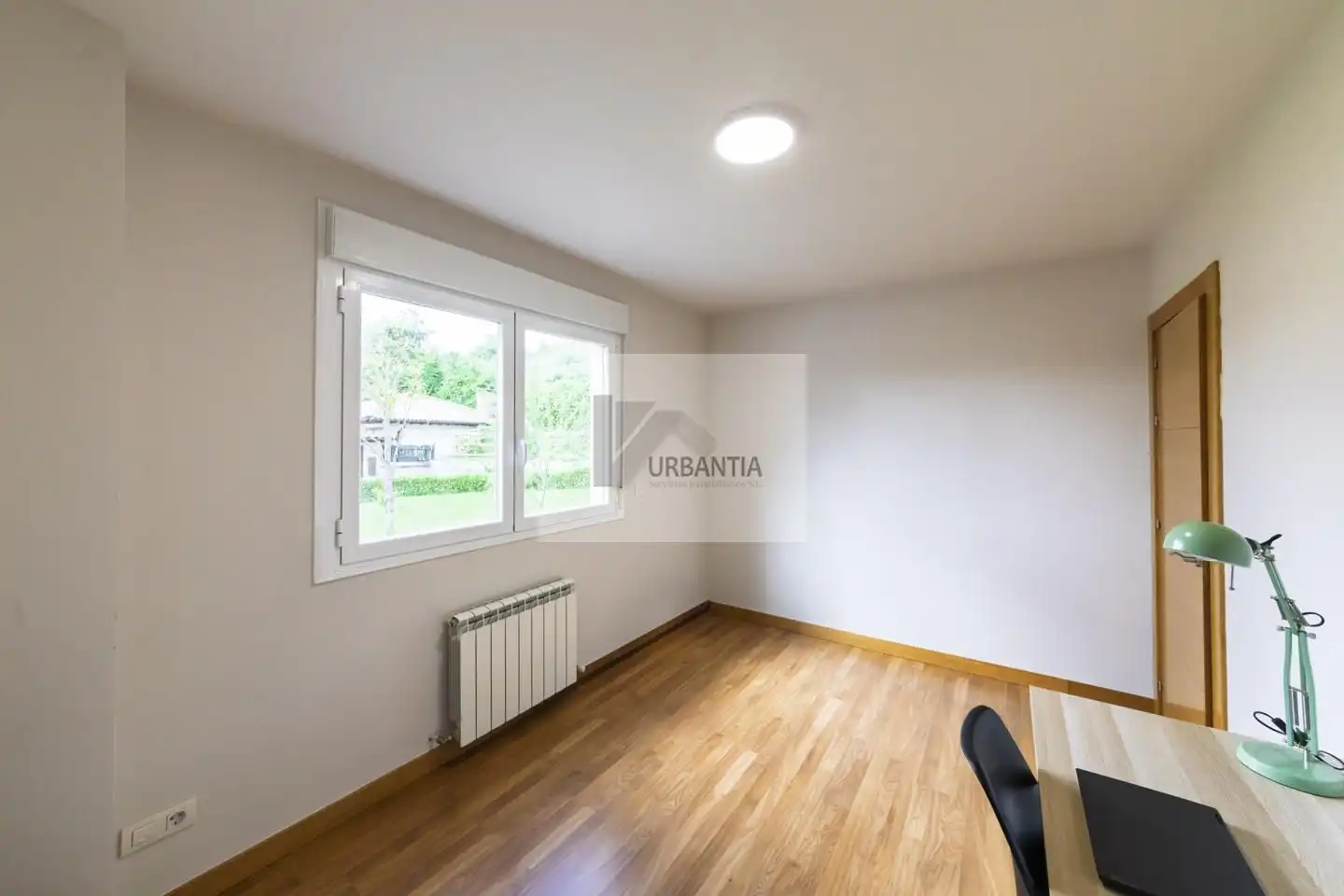 Bedroom of Flat for sale in Iza / Itza  with Heating, Parquet flooring and Storage room