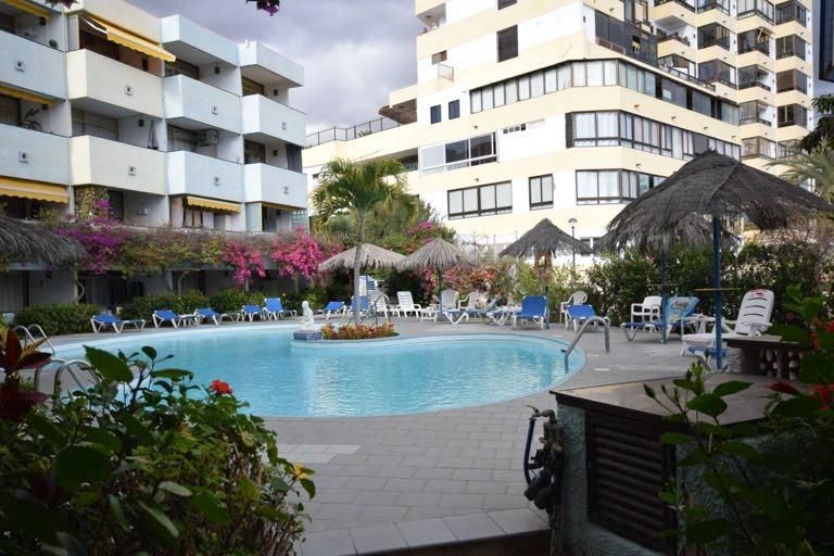 Piscina de Apartamento de alquiler en San Bartolomé de Tirajana con Aire acondicionado y Terraza