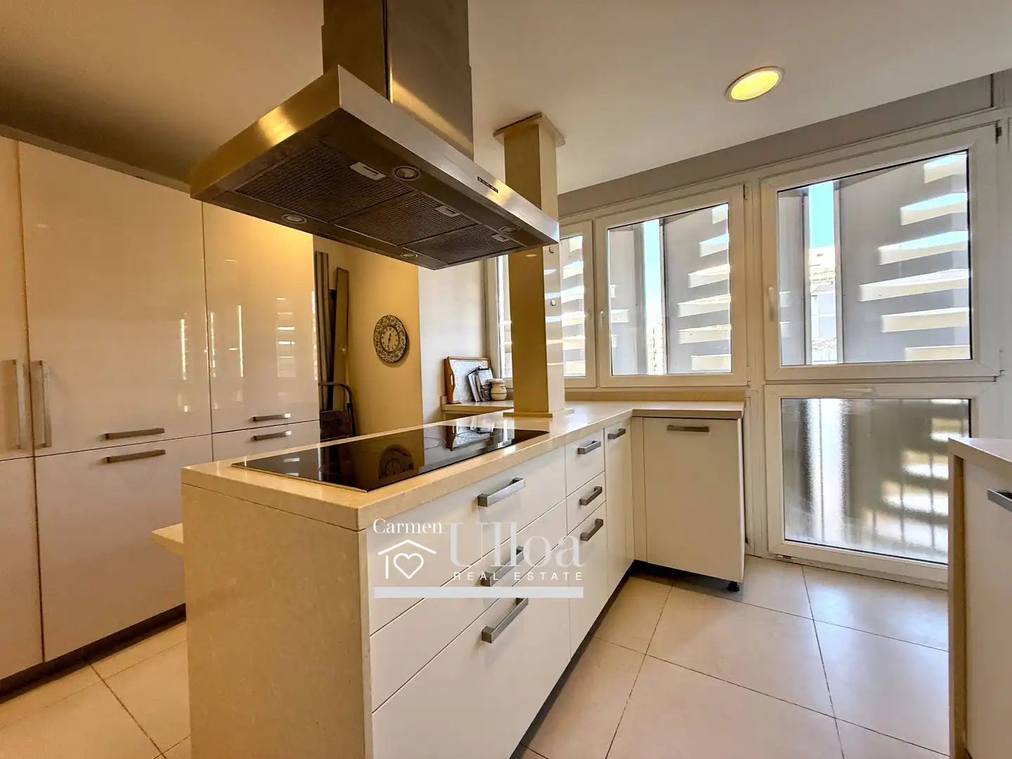 Cuina de Apartament en venda en Alicante / Alacant amb Aire condicionat, Calefacció i Jardí privat