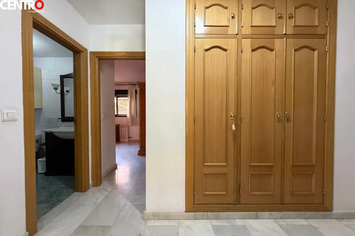 Piso en venta en Granada con Aire acondicionado, Calefacción y Jardín privado