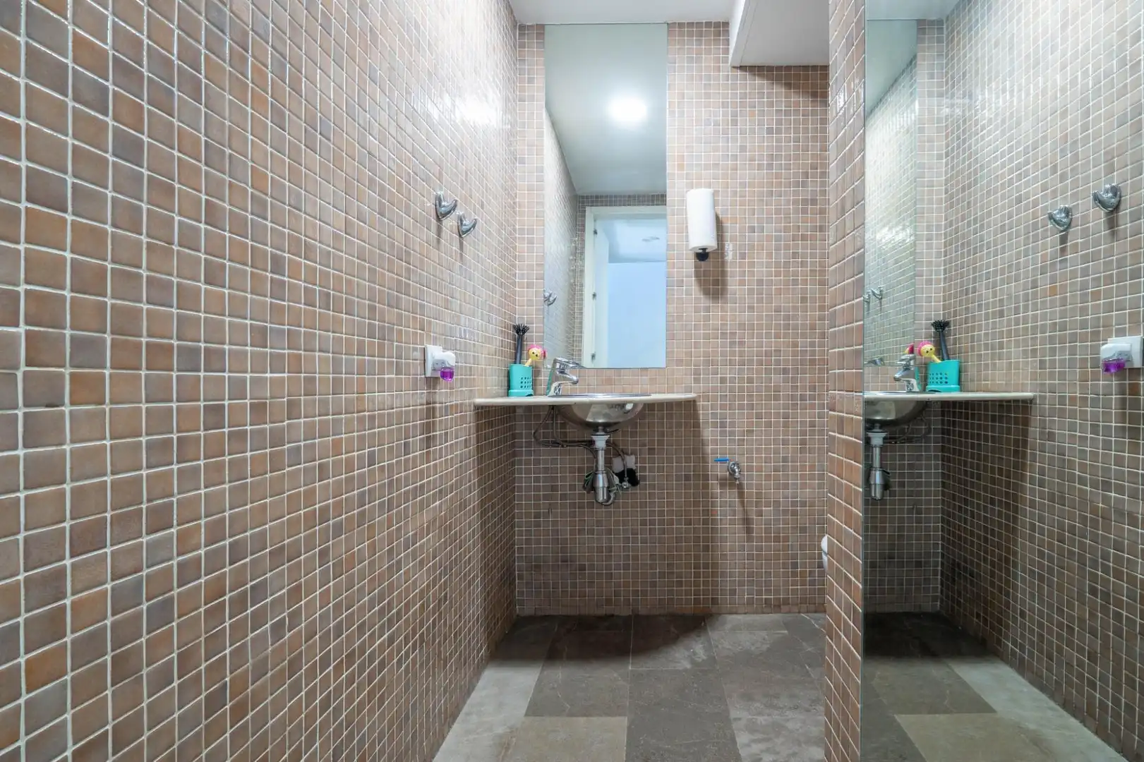 Badezimmer von Gebäude zum Verkauf in Granada