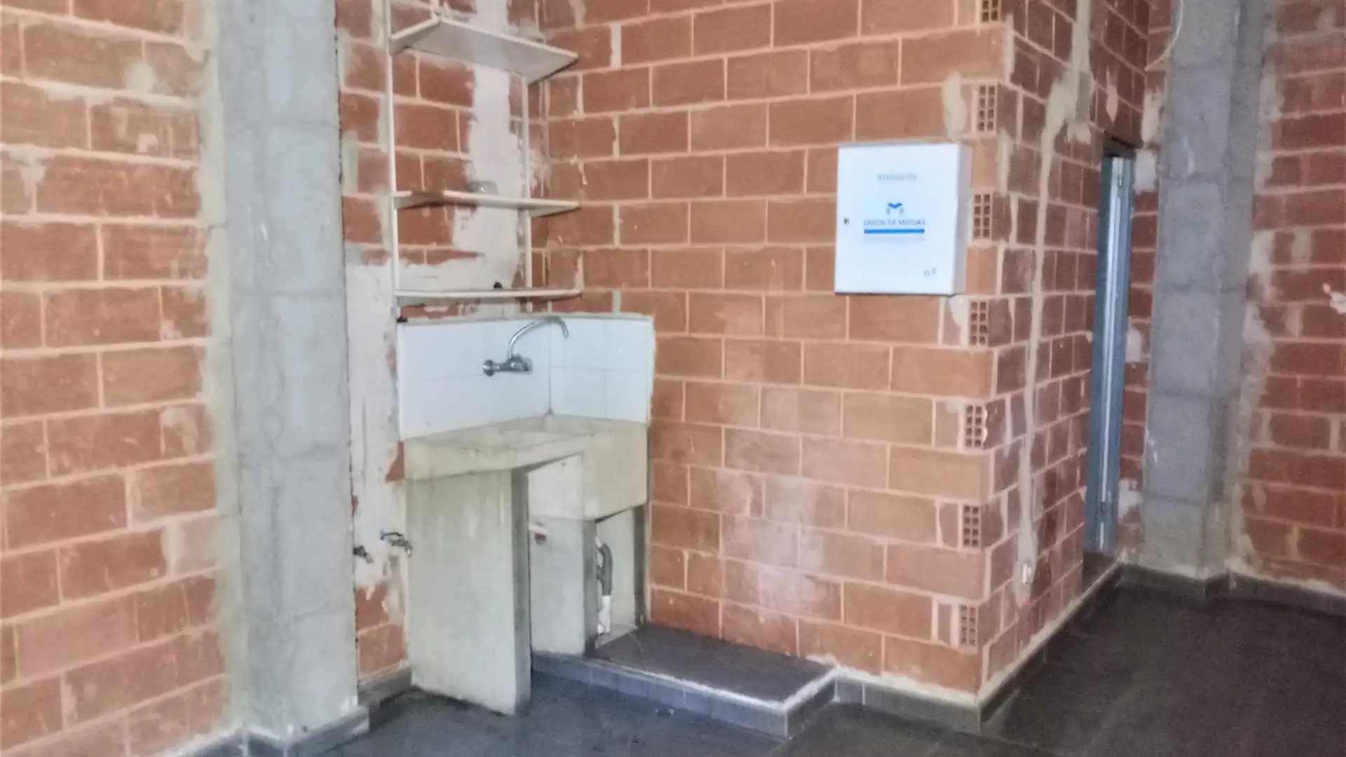 Baño de Local en venta en Xàtiva