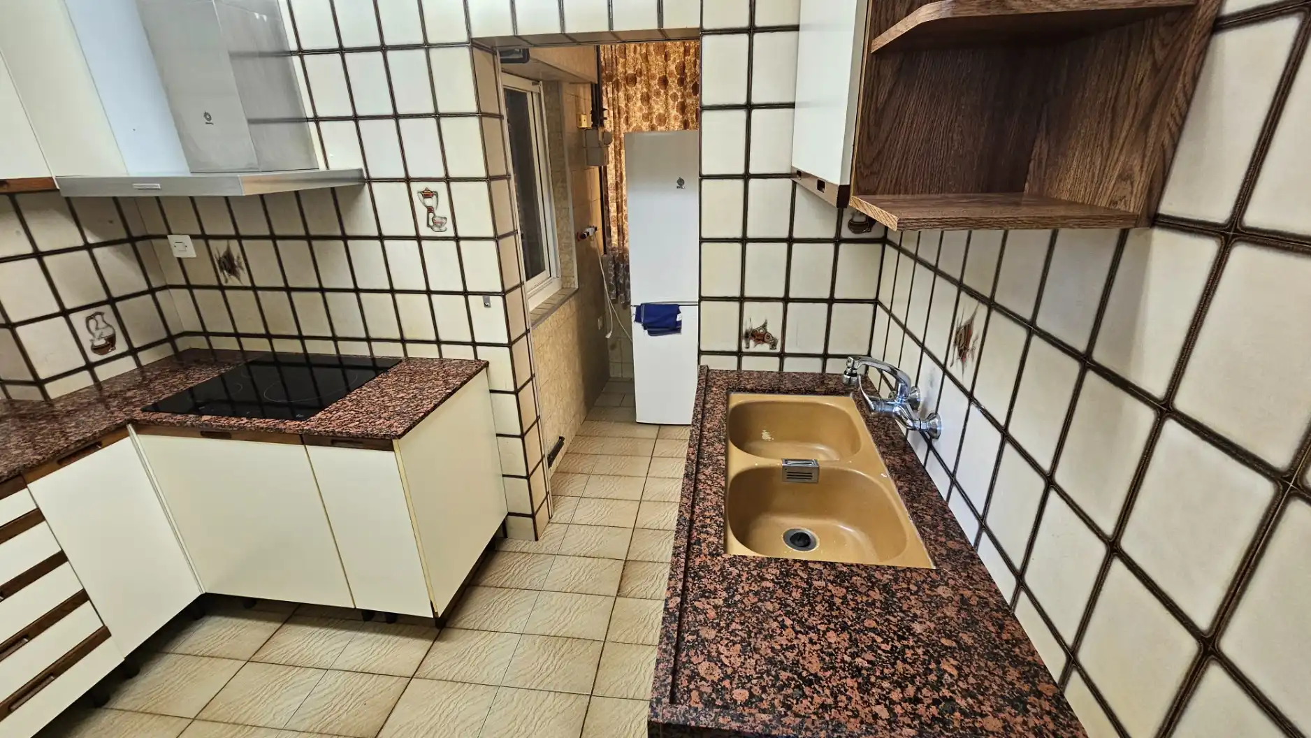 Küche von Wohnung zum Verkauf in Sabadell mit Klimaanlage, Heizung und Balkon