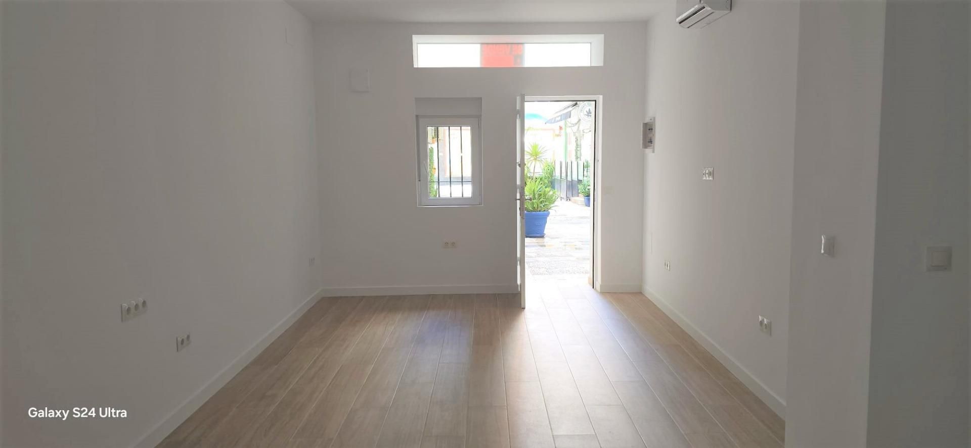 Study for sale in Torremolinos  with Air Conditioner, Heating and Alarm