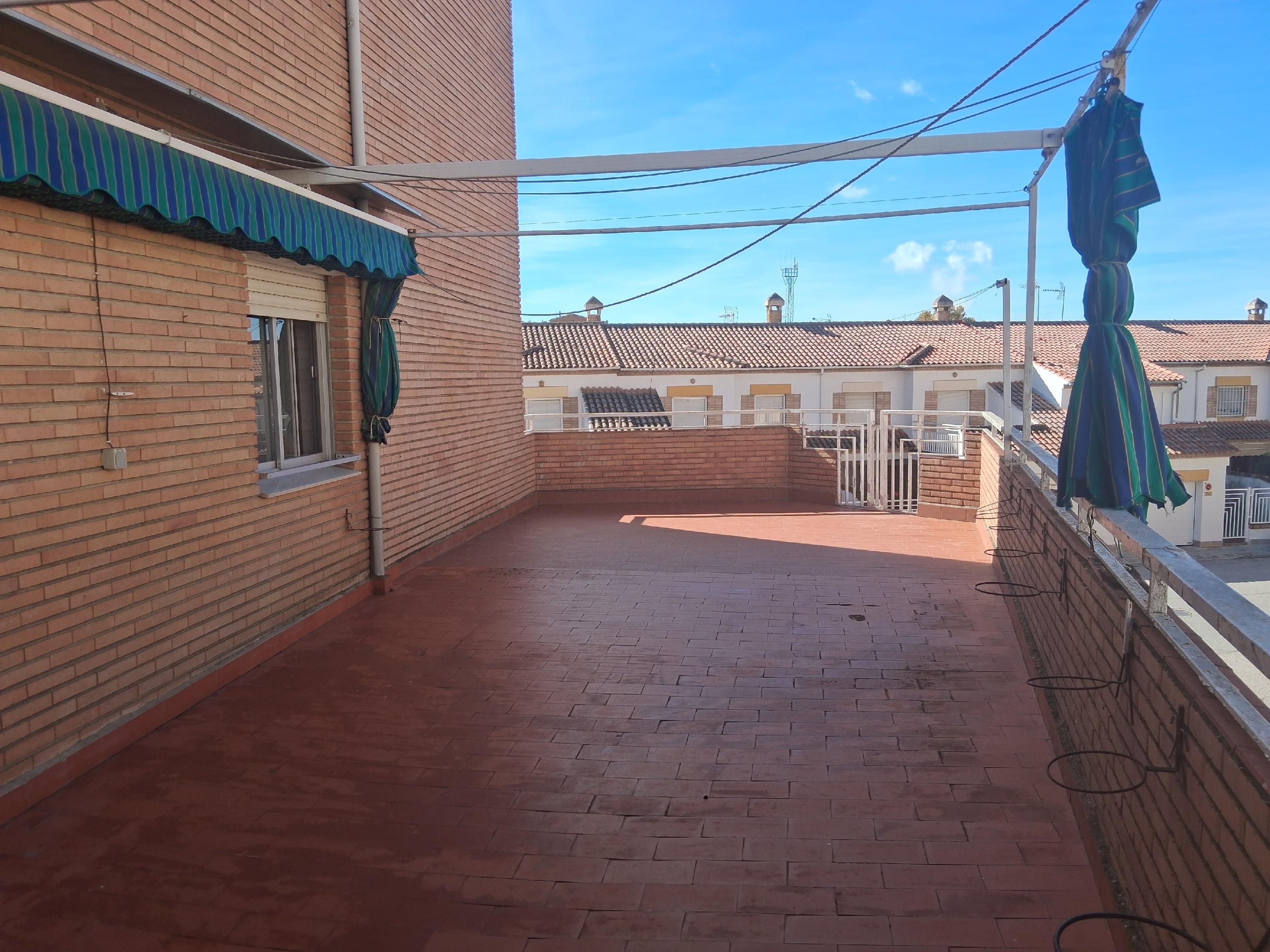 Vista exterior de Apartament en venda en Baeza amb Aire condicionat, Calefacció i Terrassa