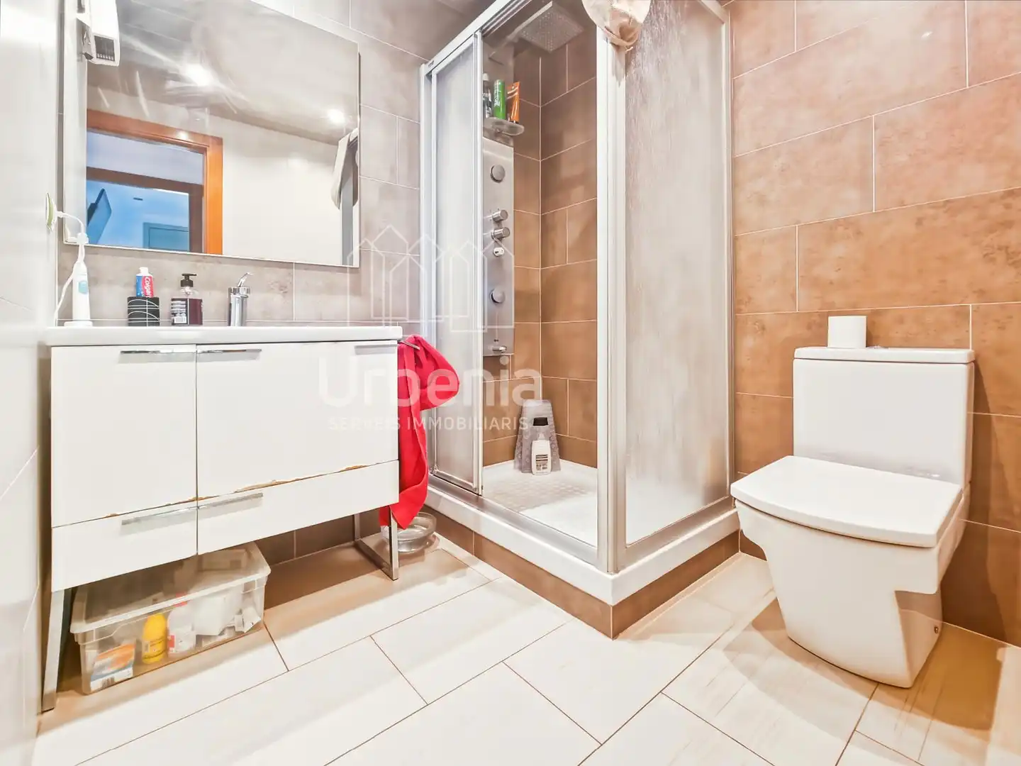 Badezimmer von Wohnung zum Verkauf in Mataró mit Klimaanlage, Terrasse und Abstellraum