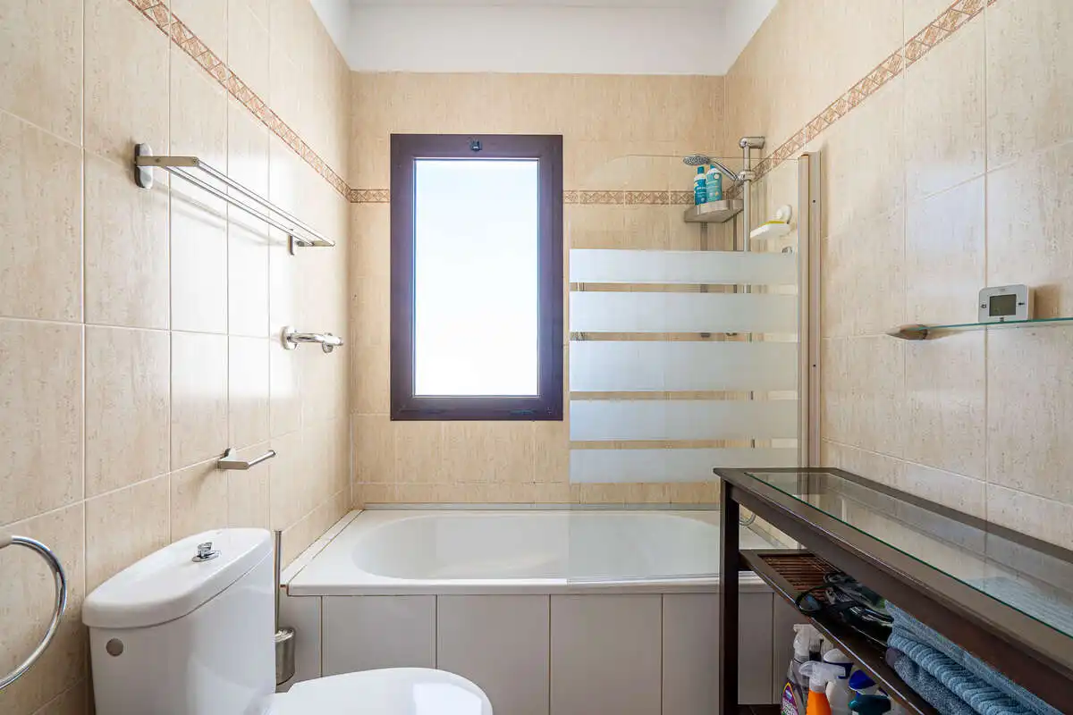 Baño de Dúplex en venta en Teguise con Piscina comunitaria