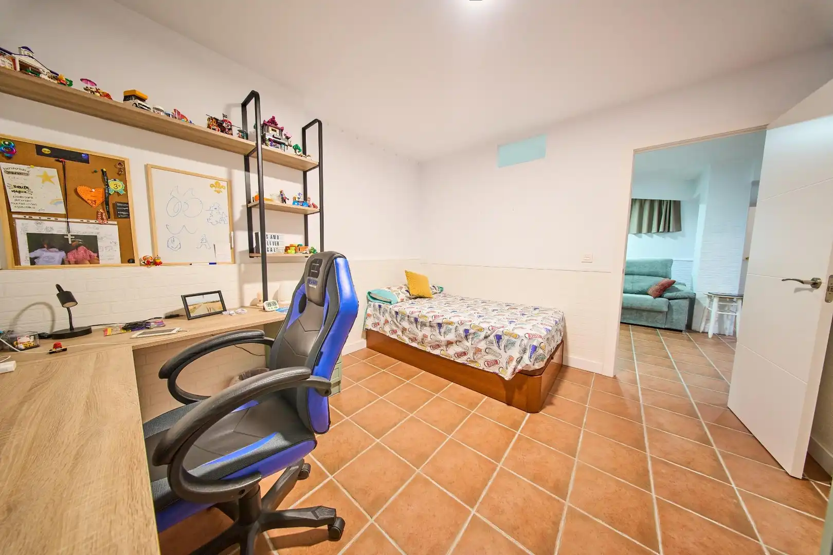 Dormitori de Casa adosada en venda en Ogíjares amb Calefacció, Jardí privat i Parquet