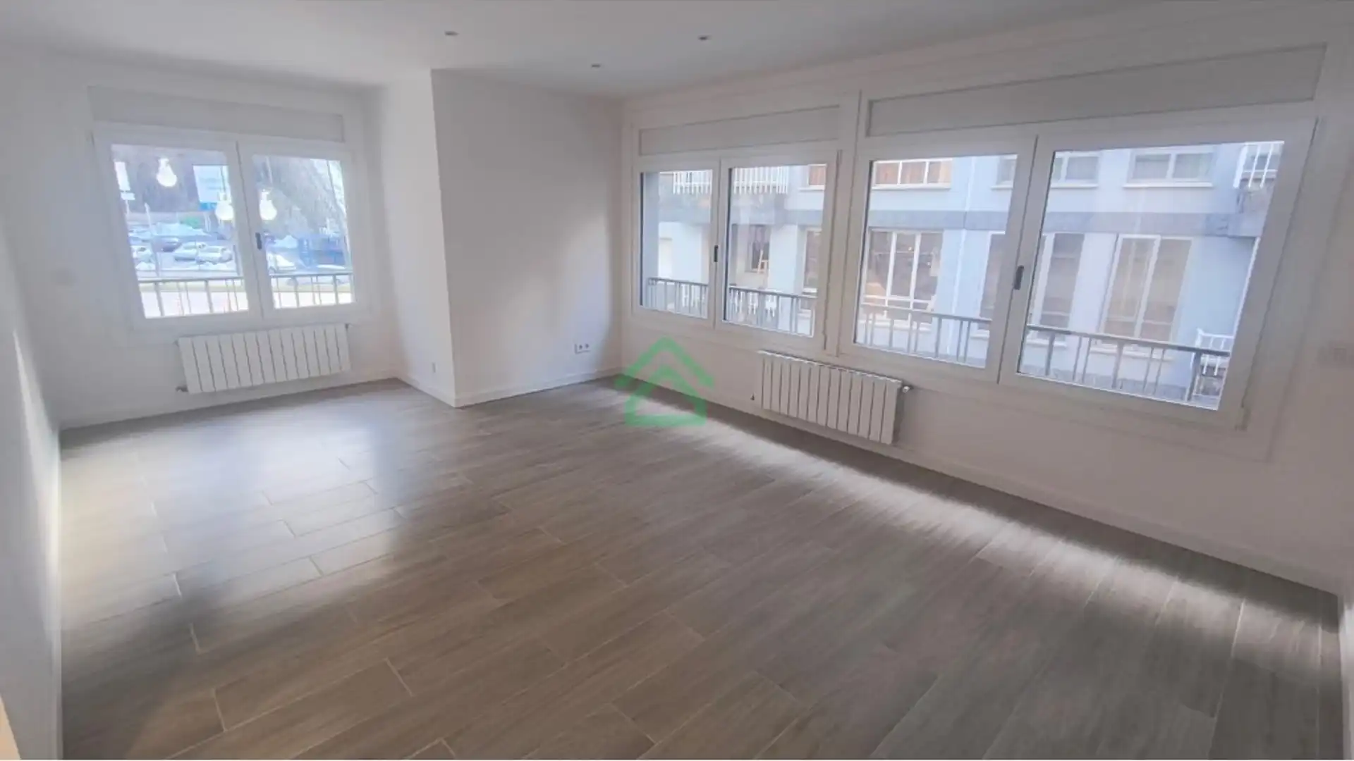 Piso de alquiler en Bar Restaurant La Sardana, Centro