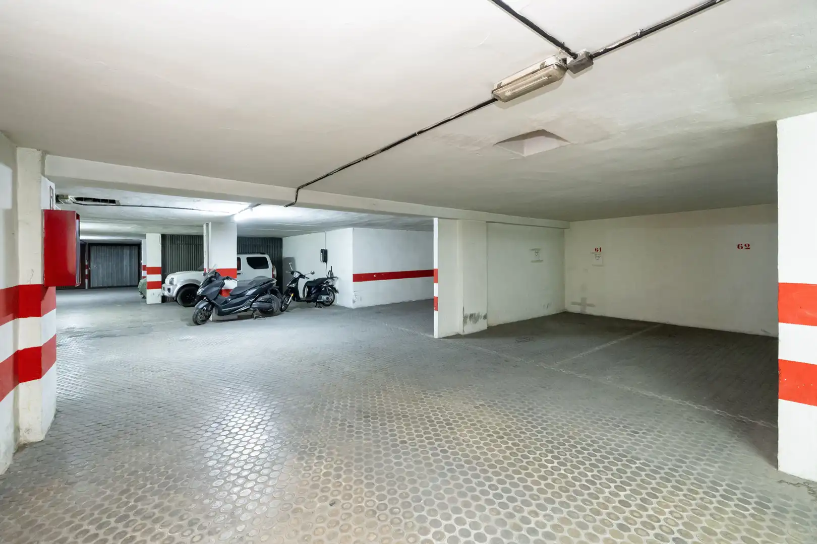 Parkplatz von Garage zum Verkauf in Granada