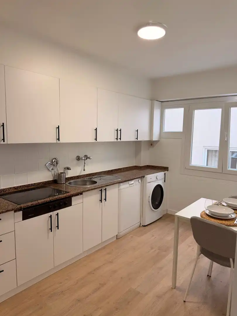 Küche von Wohnung zur Miete in A Coruña Capital  mit Möbliert