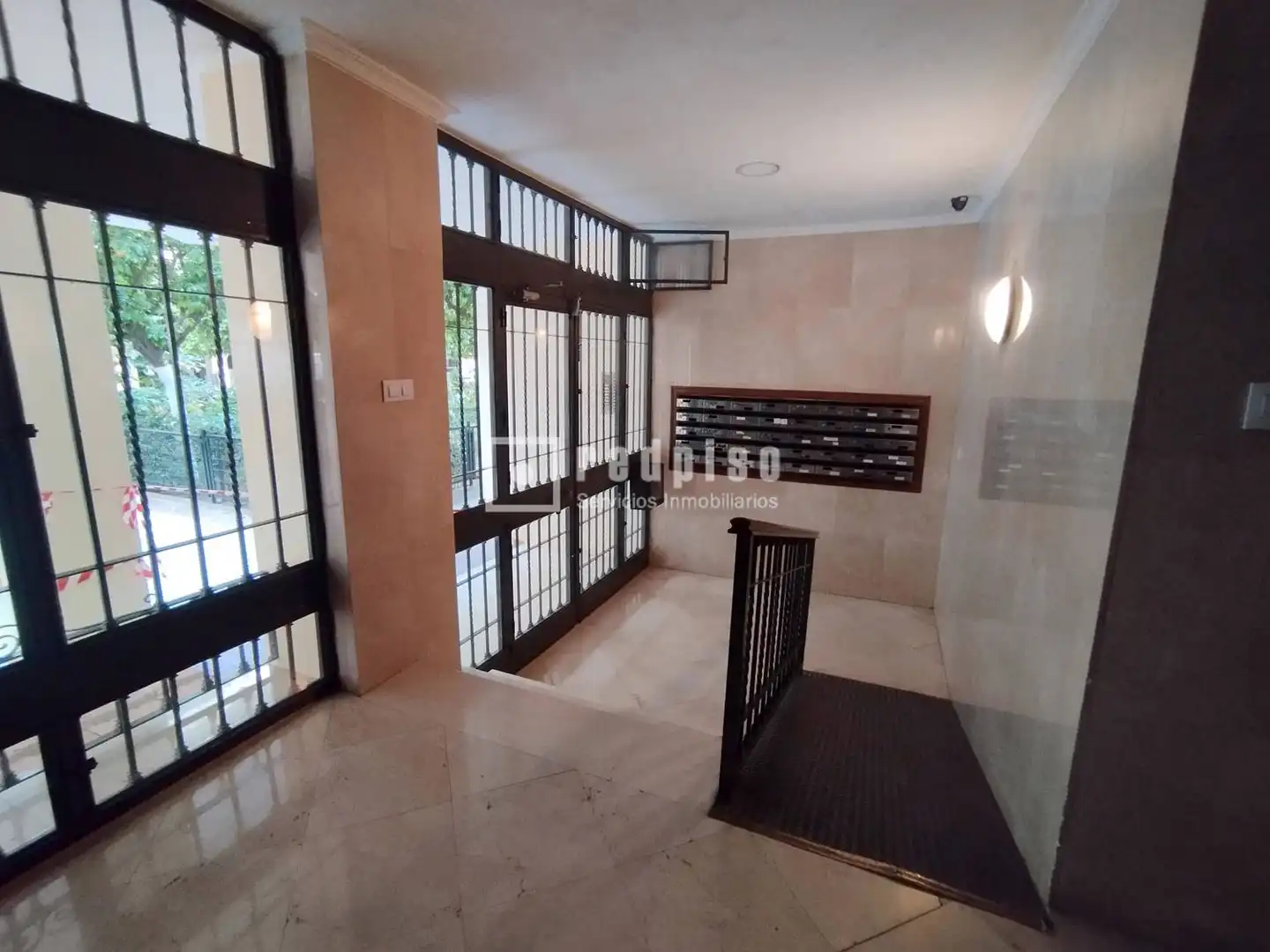 Flat for rent in Sevilla  with Air Conditioner, Private garden and Terrace