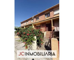 Vista exterior de Casa o xalet en venda en San Miguel del Arroyo amb Calefacció, Jardí privat i Terrassa