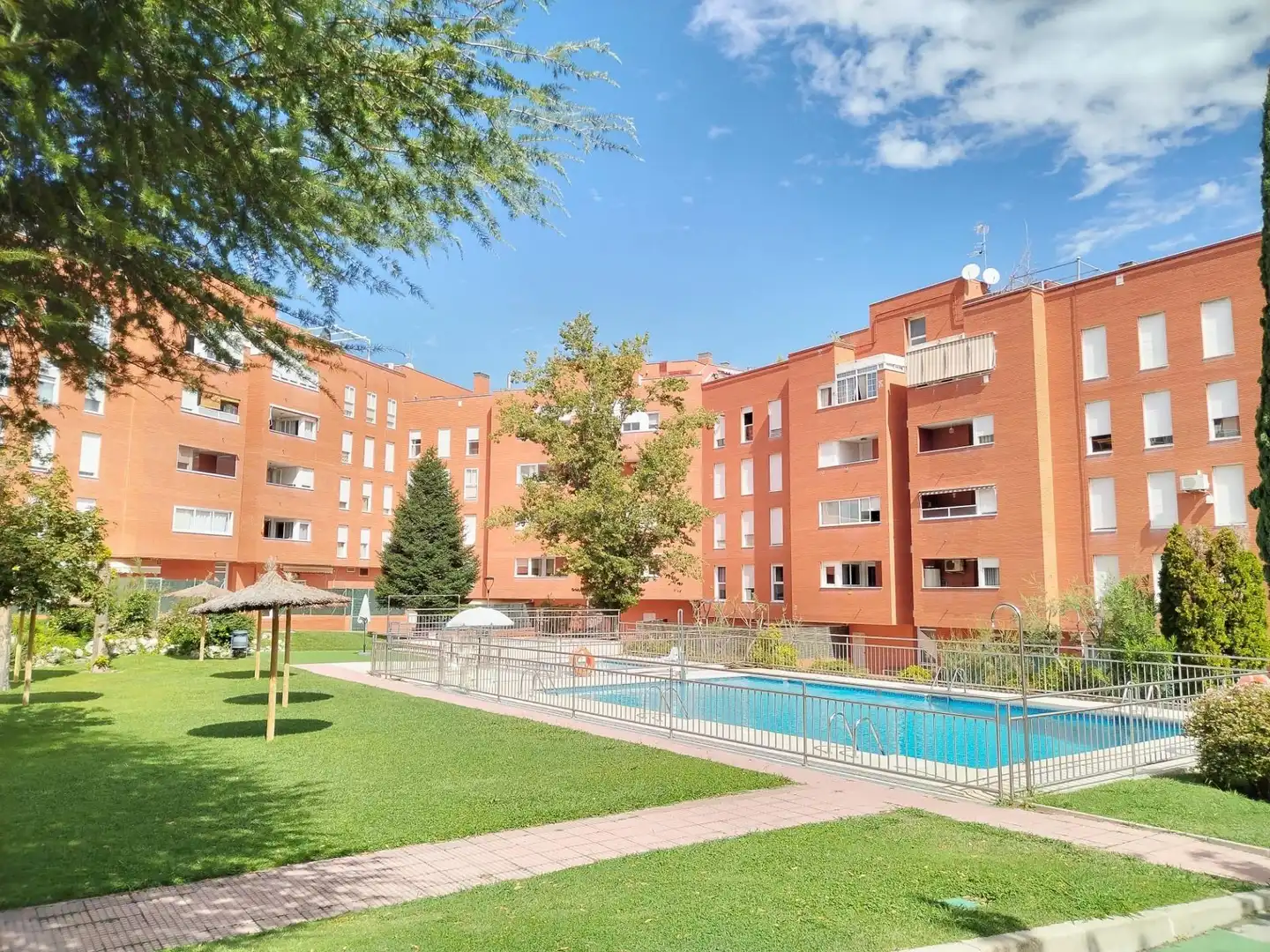Flat for rent in Perlita