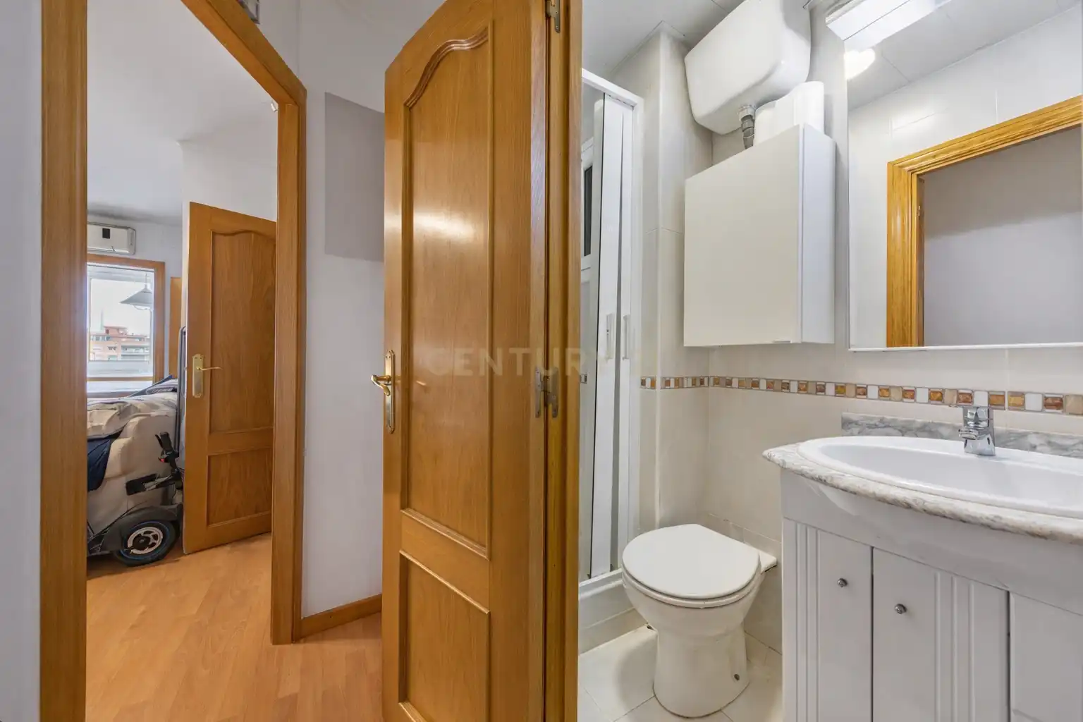 Bany de Apartament en venda en Badalona amb Aire condicionat i Balcó