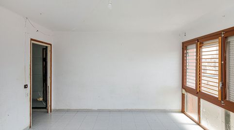 Photo 4 of Flat for sale in C/ Torras I Bages, Centre, Salt