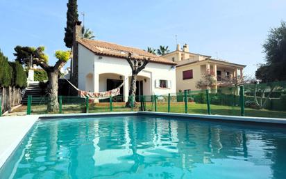 Jardí de Casa o xalet en venda en Cunit amb Terrassa i Piscina