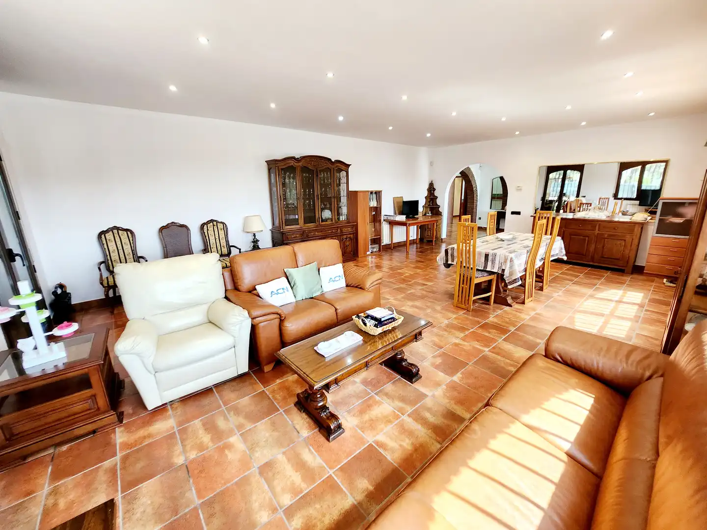 Sala de estar de Finca rústica de alquiler con opción a compra en Esparreguera con Calefacción, Jardín privado y Terraza