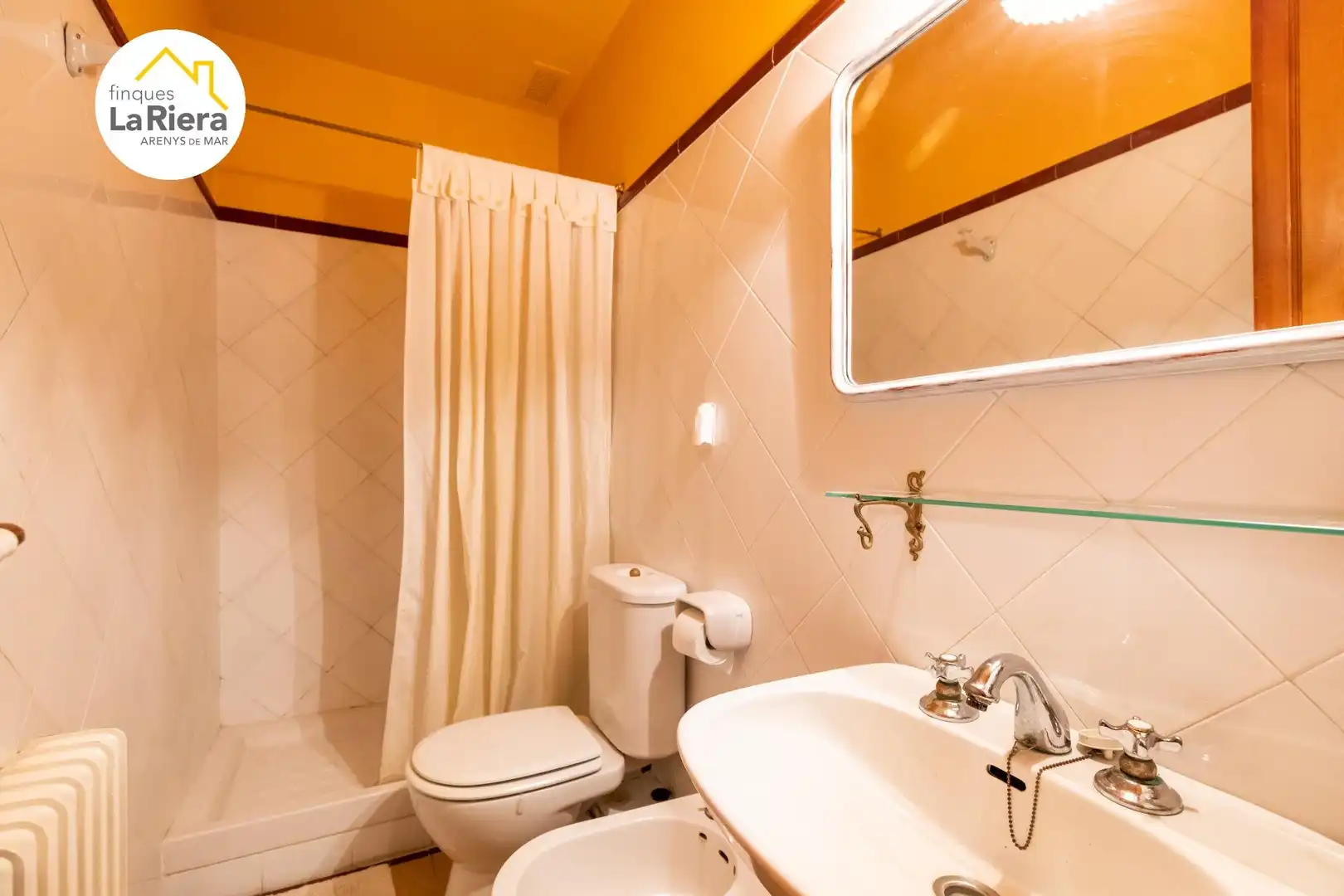 Baño de Casa o chalet en venta en Arenys de Mar con Calefacción, Terraza y Trastero