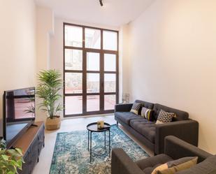 Living room of Flat to rent in  Barcelona Capital  with Air Conditioner, Heating and Private garden