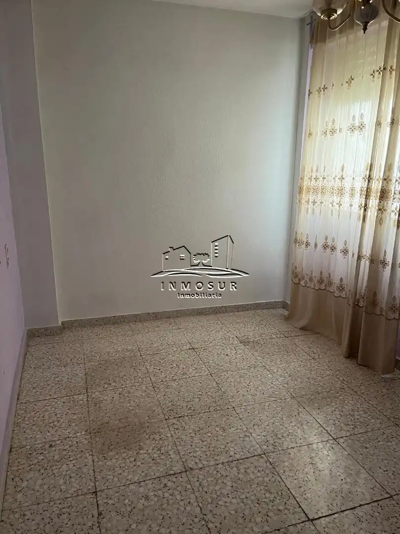 Sala d'estar de Pis en venda en Lucena amb Traster