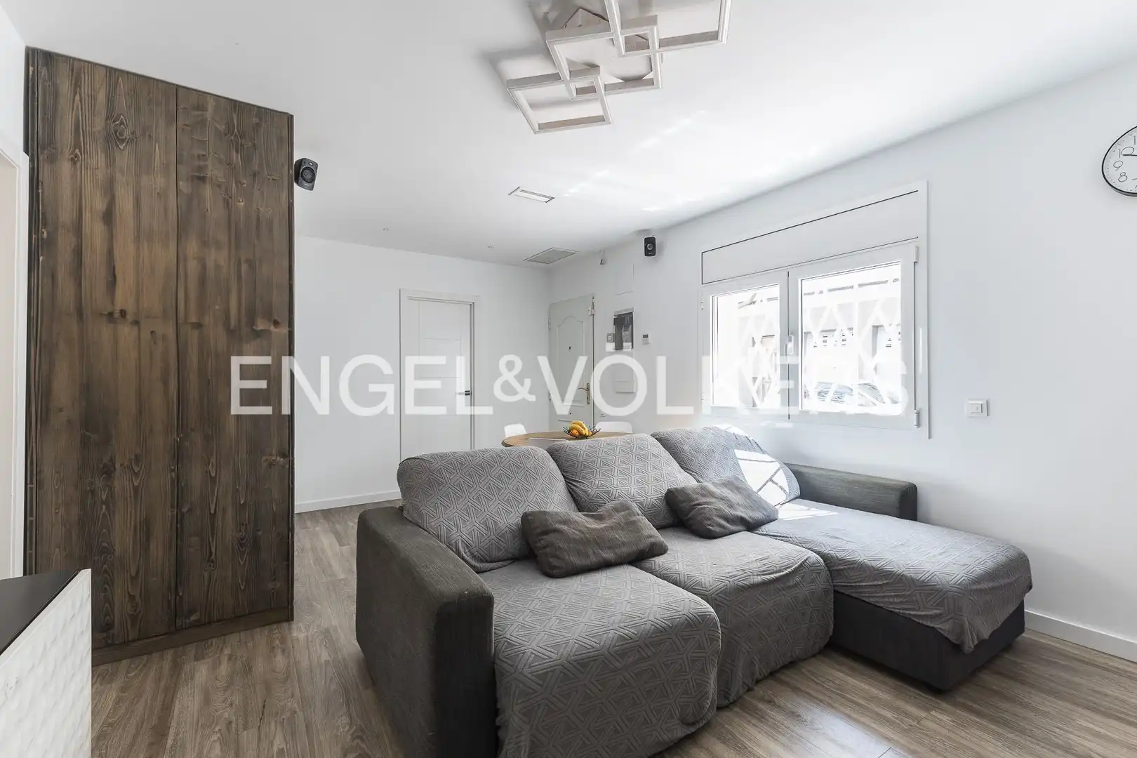 Sala d'estar de Apartament en venda en Sant Joan Despí amb Aire condicionat, Calefacció i Moblat