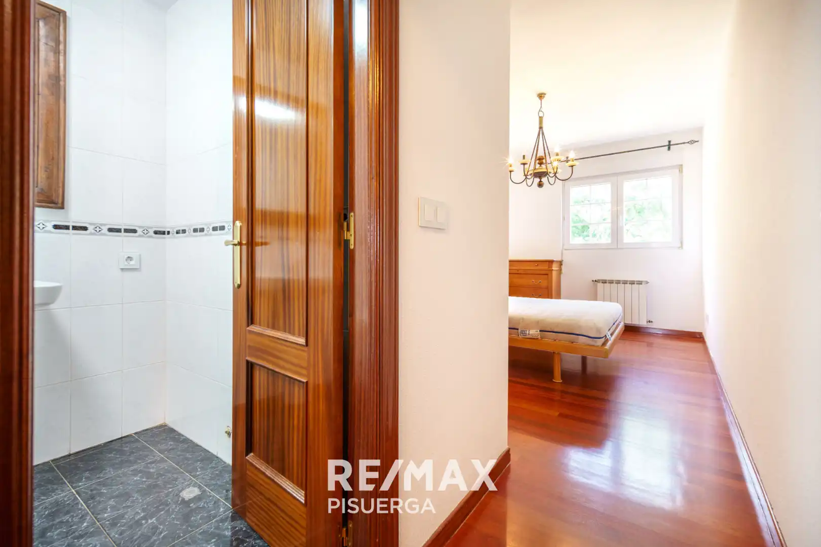 Dormitori de Casa o xalet en venda en Fuensaldaña amb Jardí privat i Traster