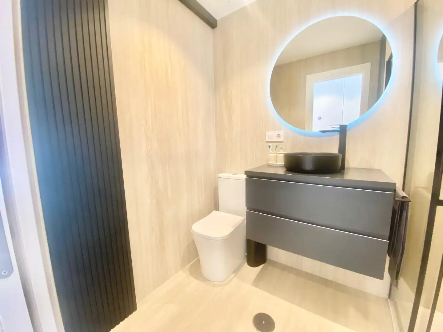 Badezimmer von Wohnung zur Miete in El Campello mit Klimaanlage, Schwimmbad und Möbliert