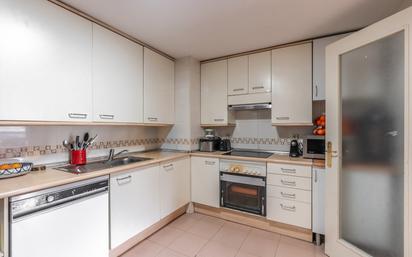 Kitchen of Flat for sale in  Madrid Capital  with Heating, Swimming Pool and Balcony