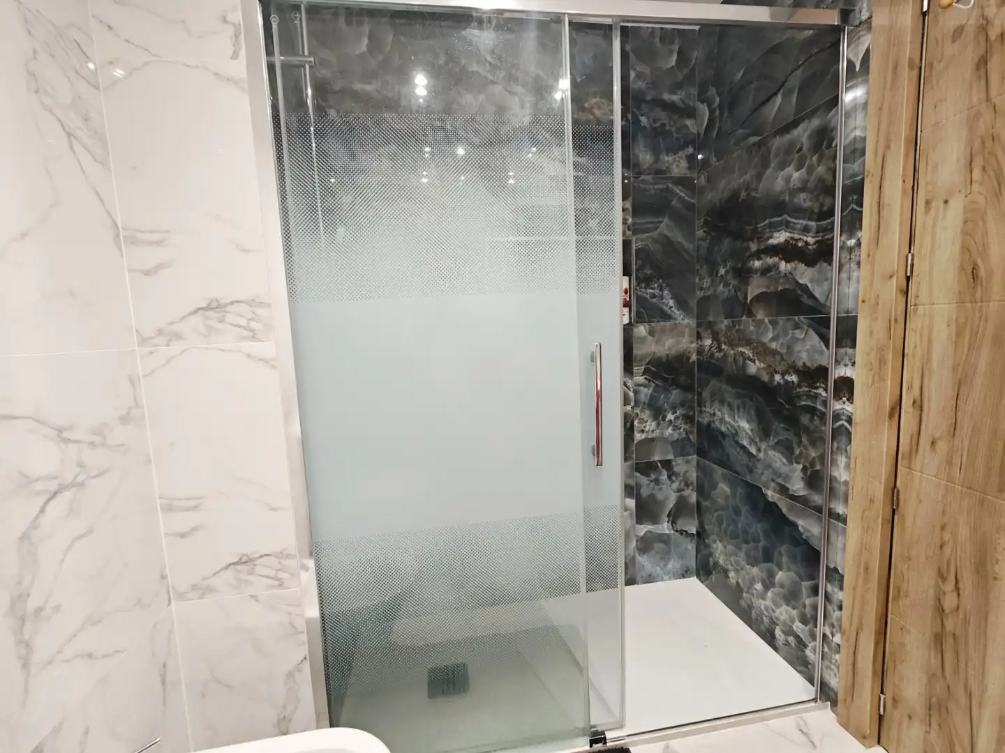 Bathroom of Ground floor for rent in Mijas  with Air Conditioner, Private garden and Terrace