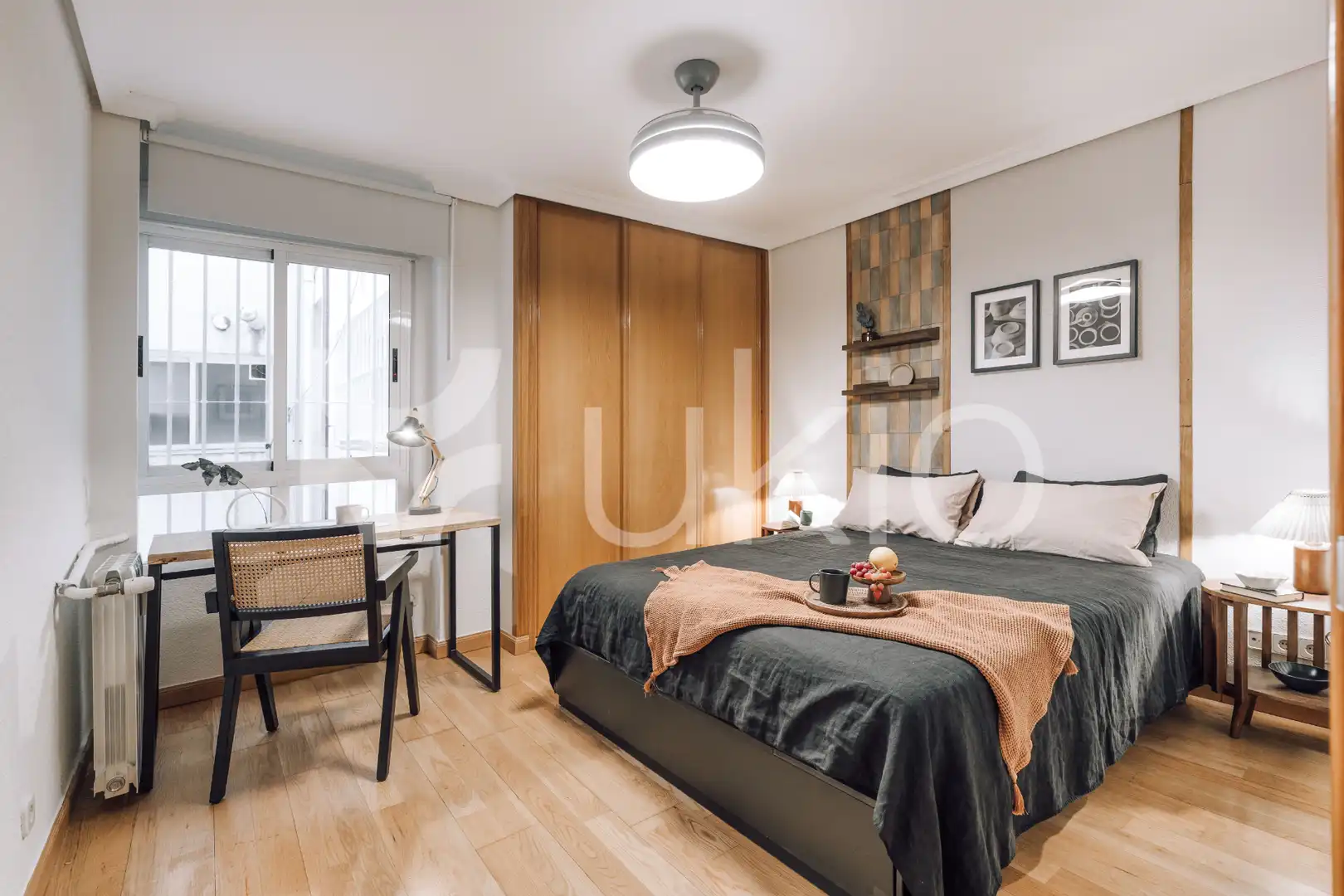 Habitación de Apartamento de alquiler en Madrid con Calefacción, Amueblado y Horno