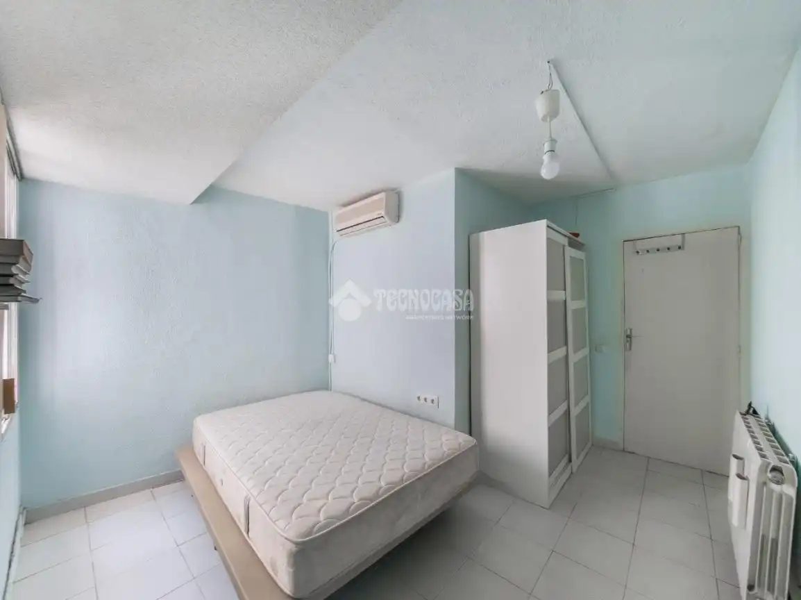 Habitación de Piso en venta en Madrid con Aire acondicionado y Calefacción