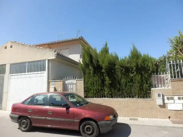 Vista exterior de Casa o chalet en venta en Las Gabias