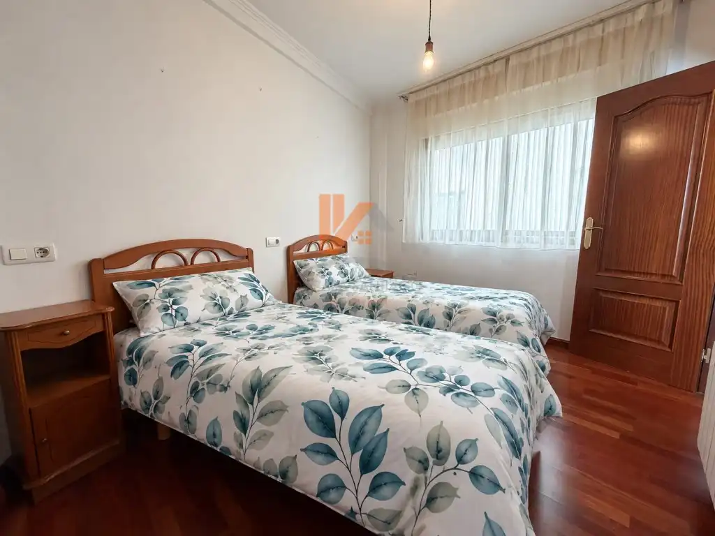 Bedroom of Apartments for sale in Ensanche - Sar