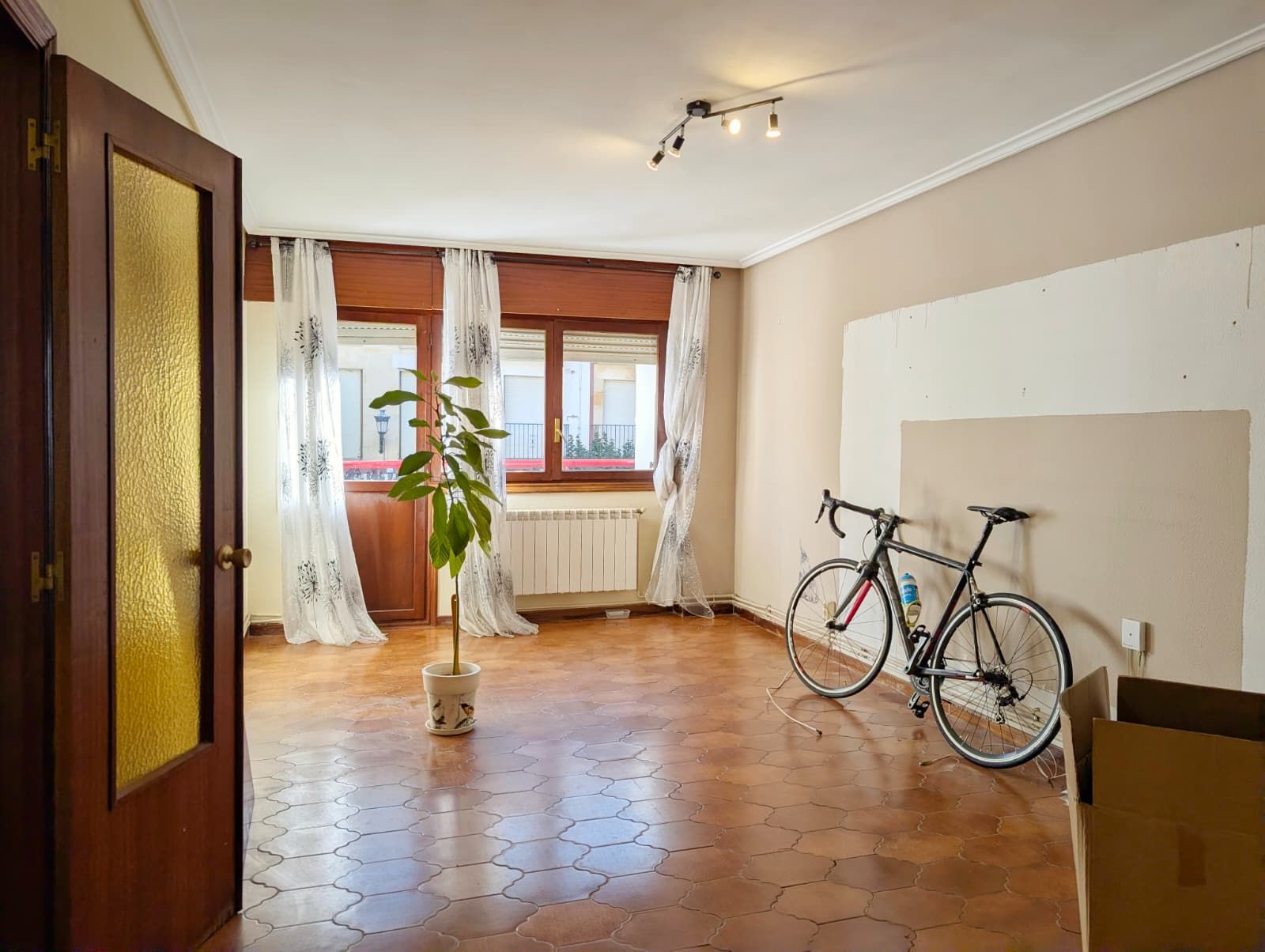 Sala d'estar de Apartament en venda en Ezcaray amb Calefacció, Parquet i Terrassa